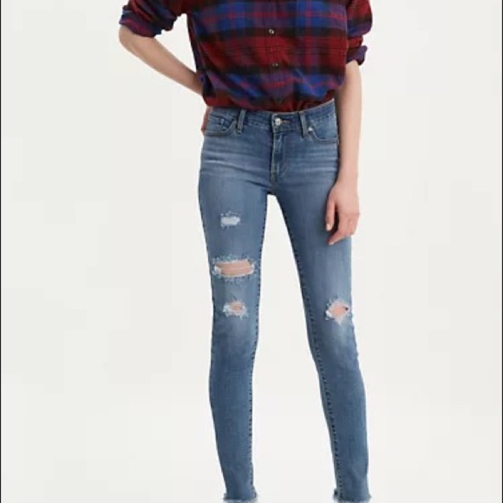 Levi’s 711 Skinny Jeans